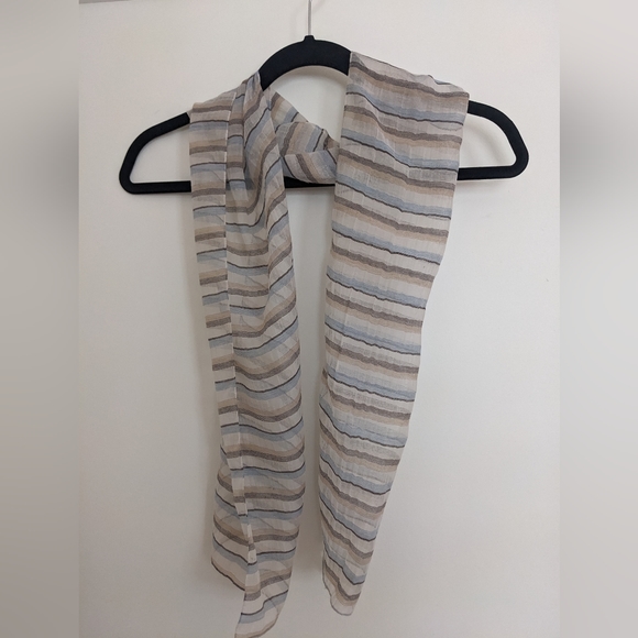 Vintage Italian scarf - Picture 1 of 3